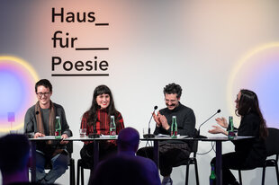 Die Preisträger:innen und Moderatorin Dagmara Kraus